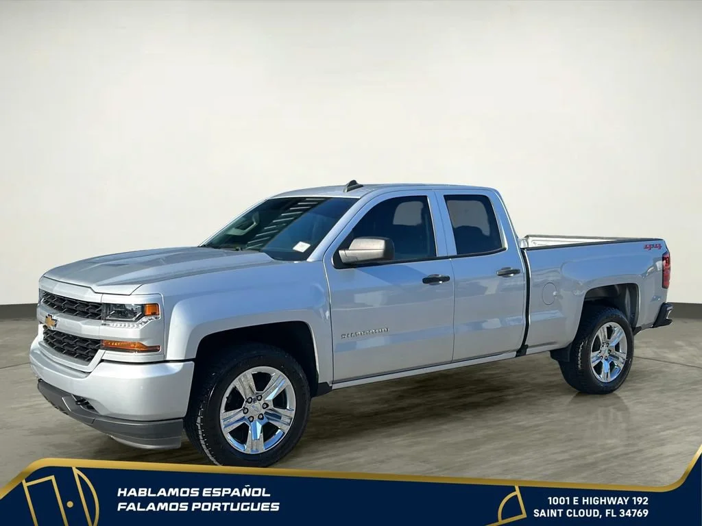 Used 2019 SILVER ICE METALLIC Chevrolet Custom image 2