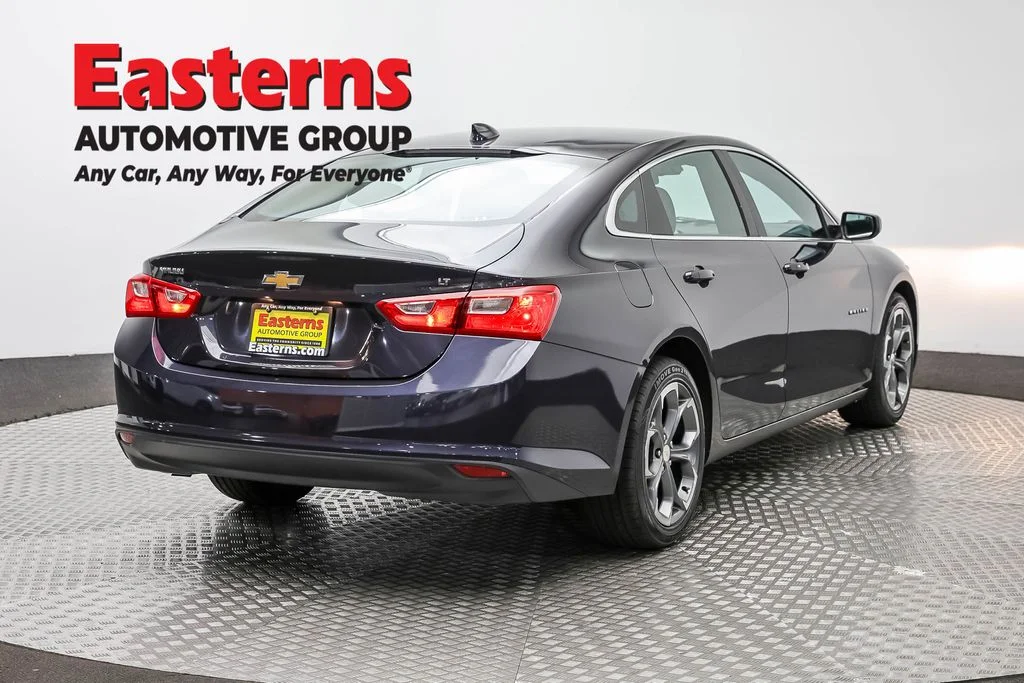 Used 2023 Gray Chevrolet LT image 5