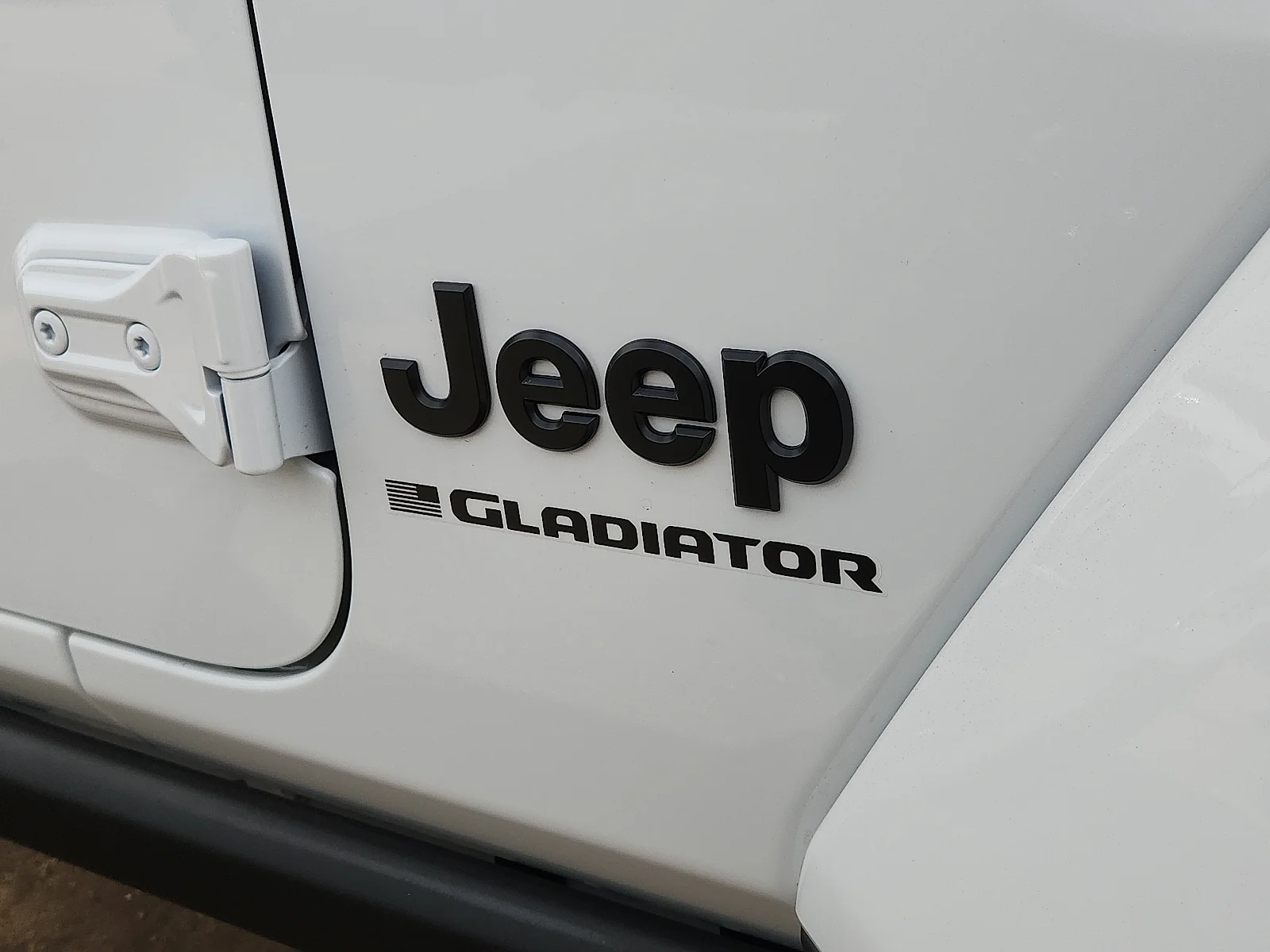 New 2027 Bright White Clear-Coat Paint Jeep WILLYS 4X4 image 7