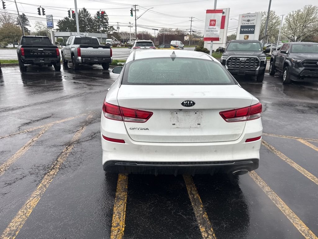Used 2019 White Kia LX image 7