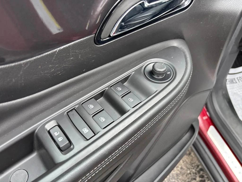 Used 2022 Red Buick Preferred image 20