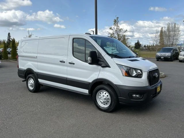 New 2026 Oxford White Ford Base image 3