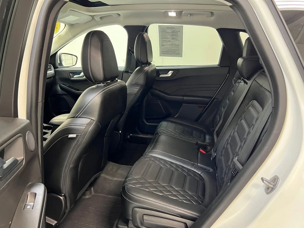 Used 2023 White Ford Platinum image 26