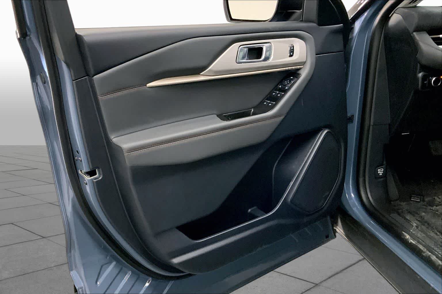 New 2026 Vapor Blue Metallic Ford Active image 10