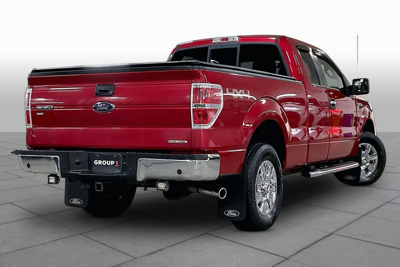 Used 2011 Red Candy Metallic Tinted Clearcoat Ford XLT image 12