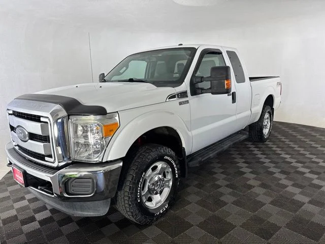 Used 2014 White Ford XLT image 3