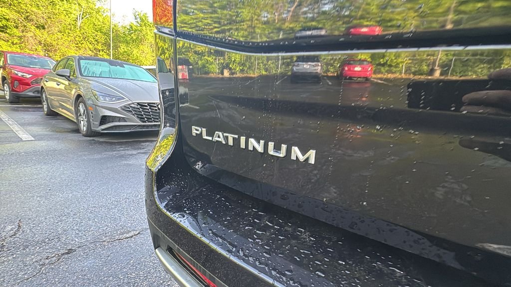 Used 2025 Black Metallic Ford Platinum image 36
