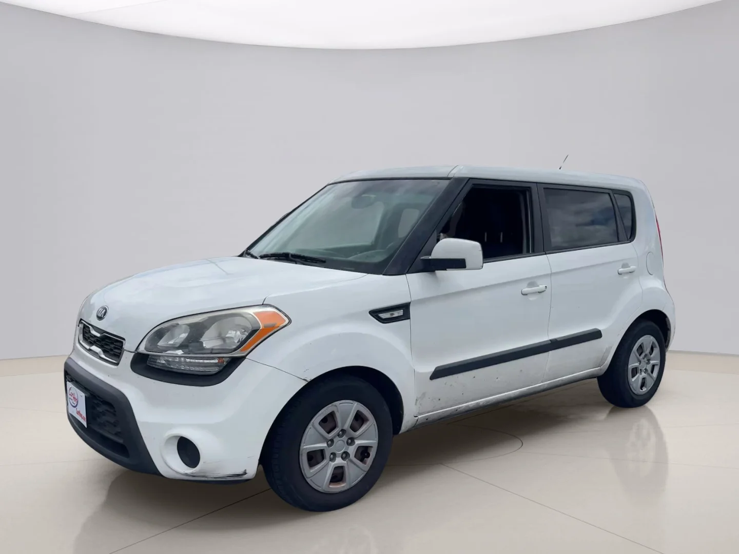 Used 2013 White Kia ! WAGON image 1