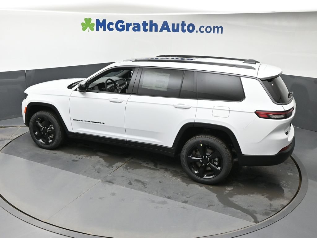 New 2026 Bright White Clear-Coat Exterior Paint Jeep Limited image 26
