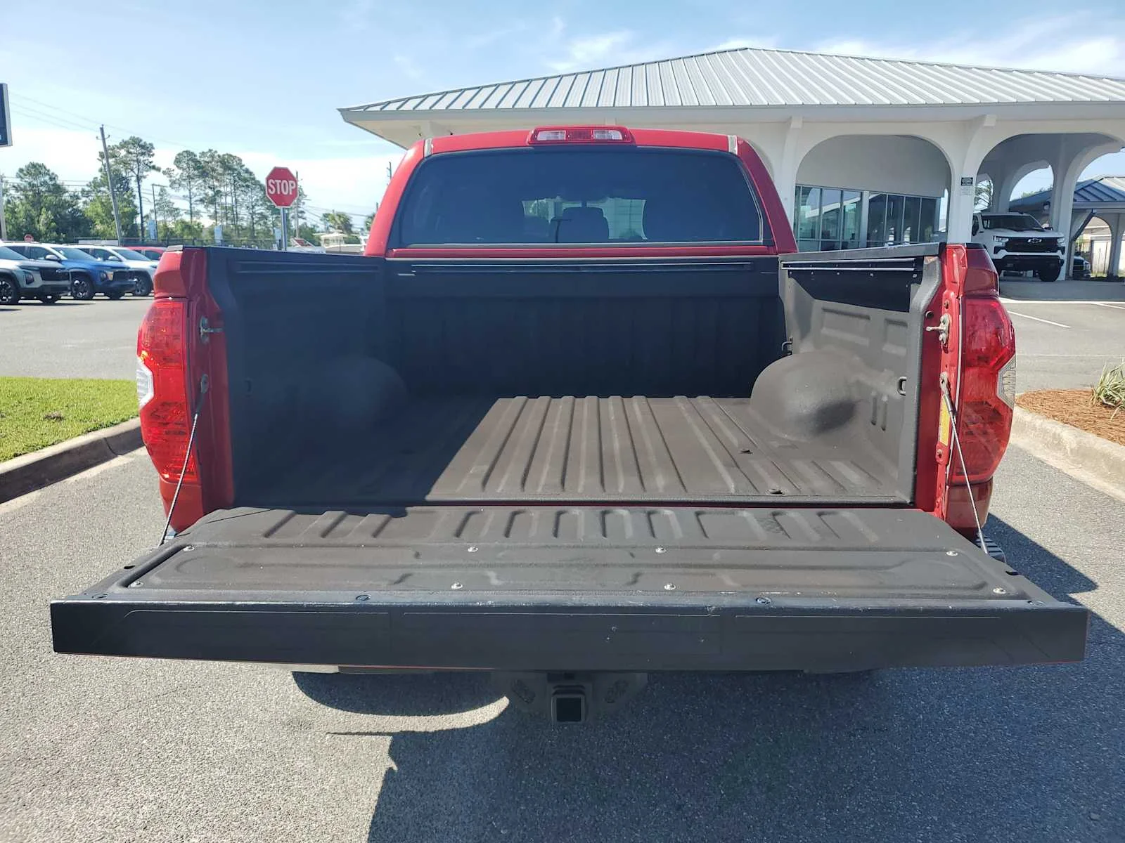 Used 2016  Toyota SR5 image 5