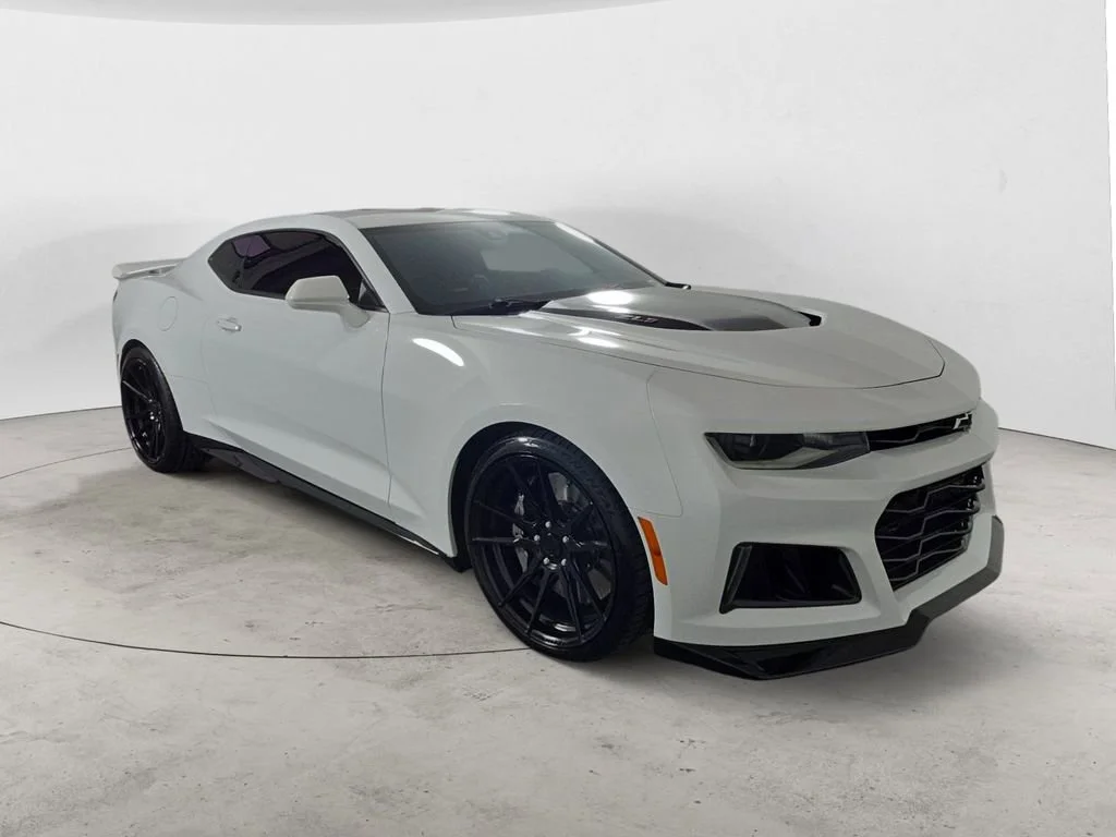 Used 2022 Summit White Chevrolet ZL1 image 7