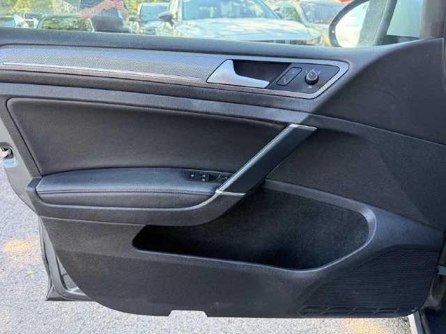 Used 2018 Gray Volkswagen TSI SE image 23