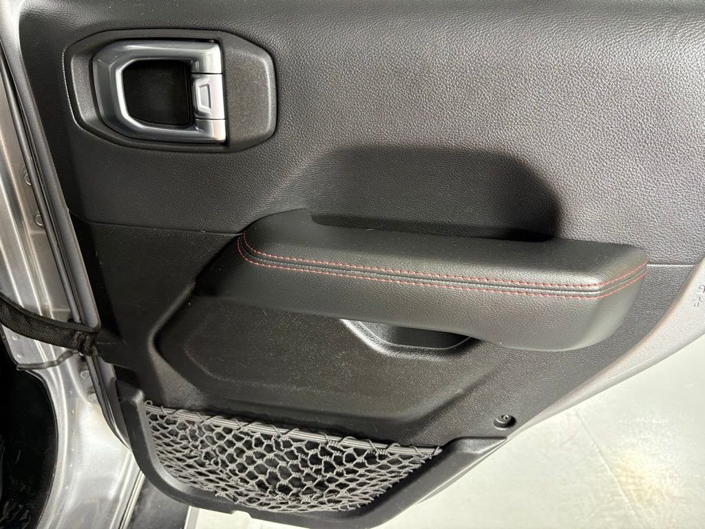 Used 2021 Silver Jeep Unlimited Rubicon image 20
