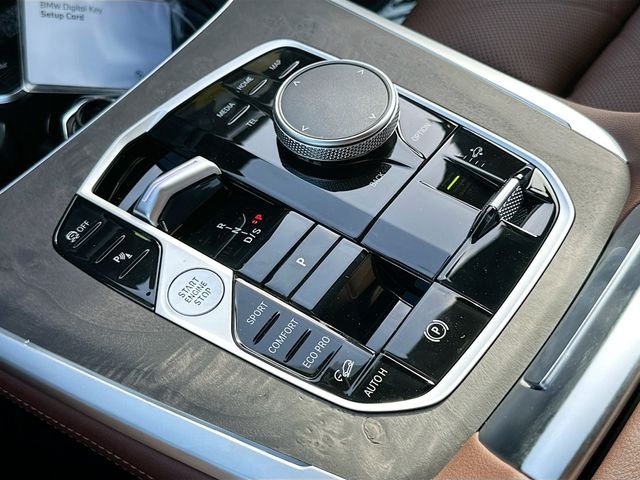 New 2027 White BMW xDrive40i image 12