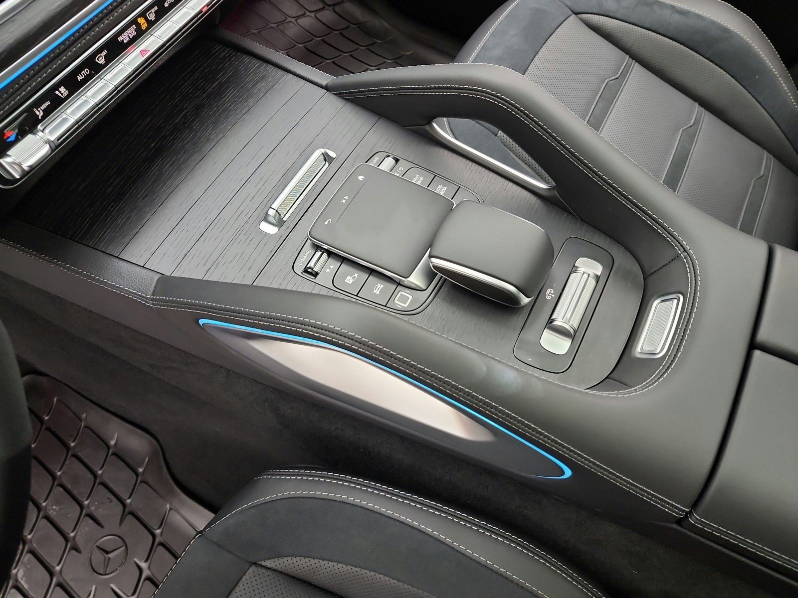 Certified Used 2026 Obsidian Black Metallic Mercedes-Benz AMG® GLE 53 4MATIC+ Coupe image 9