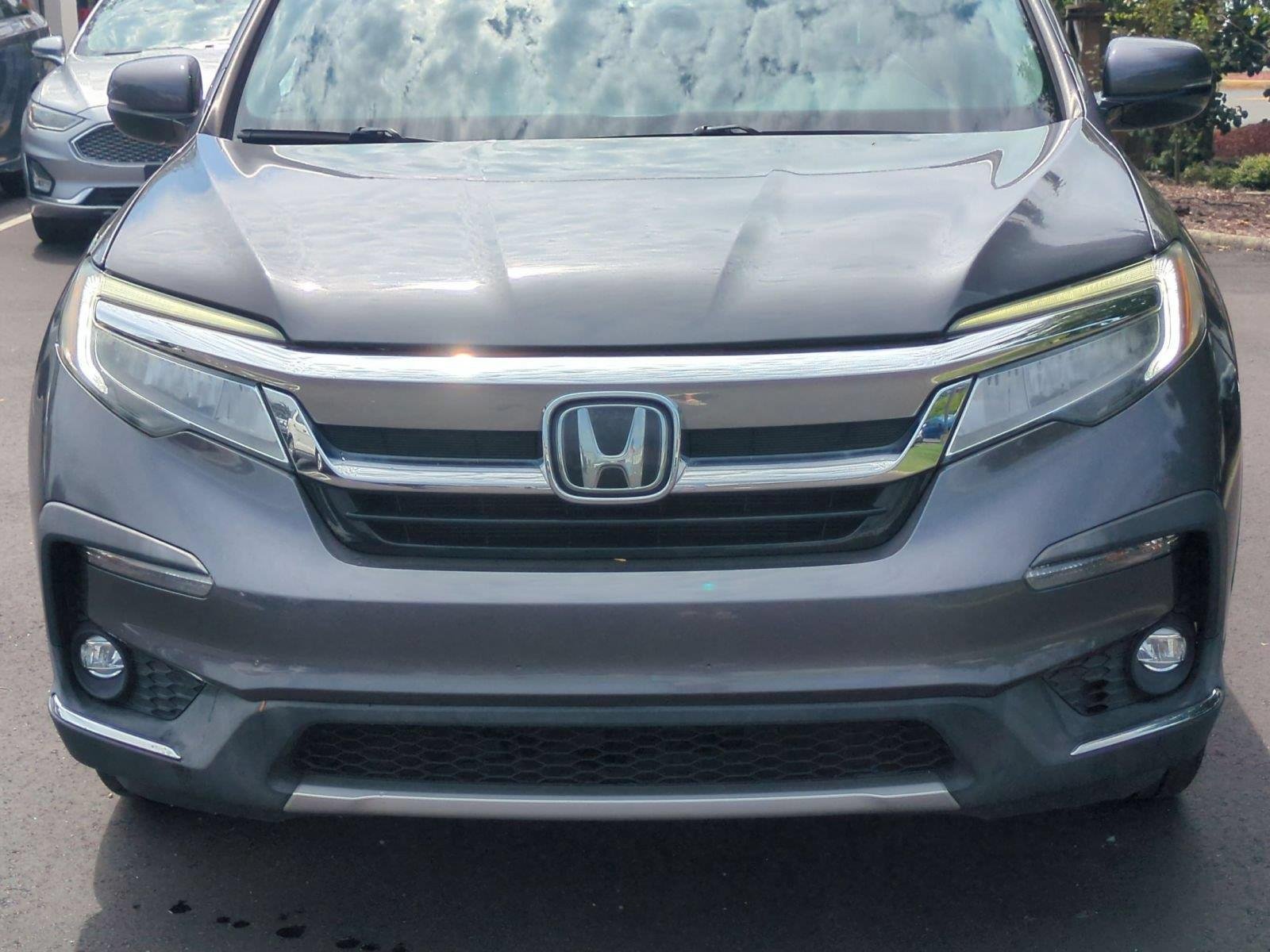 Used 2019 Modern Steel Metallic Honda Touring 8-Passenger image 14