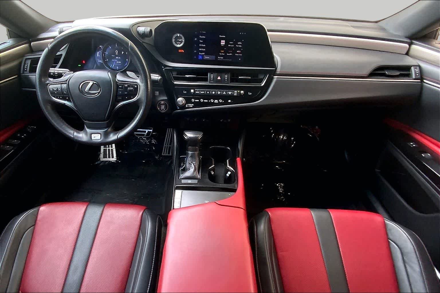 Used 2023 Ultra White Lexus F SPORT Handling image 16