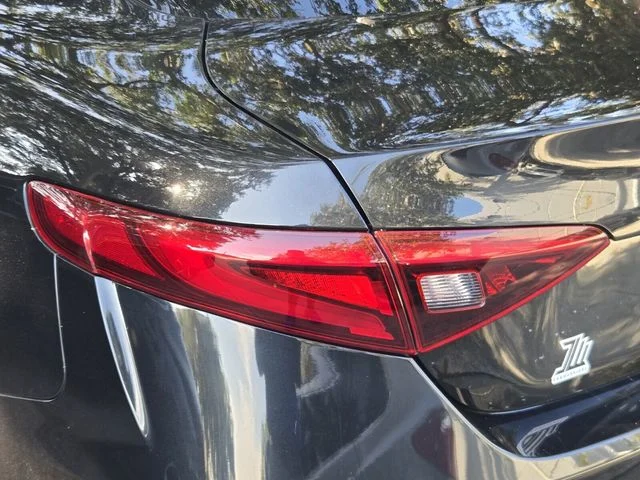 Used 2022 Black Alfa Romeo Ti image 8