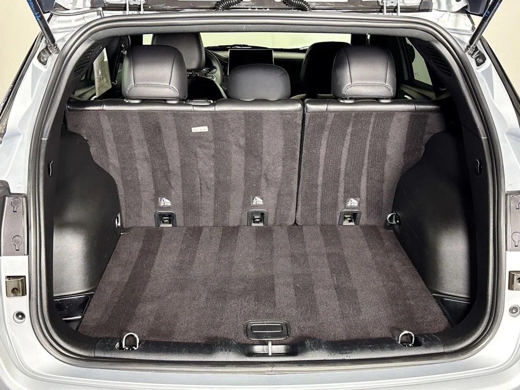 Used 2024 Silver Jeep Trailhawk image 20