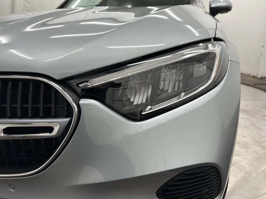 Used 2026 Silver Mercedes-Benz GLC 300 image 23