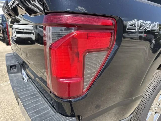 Used 2024 Black Ford XLT image 22