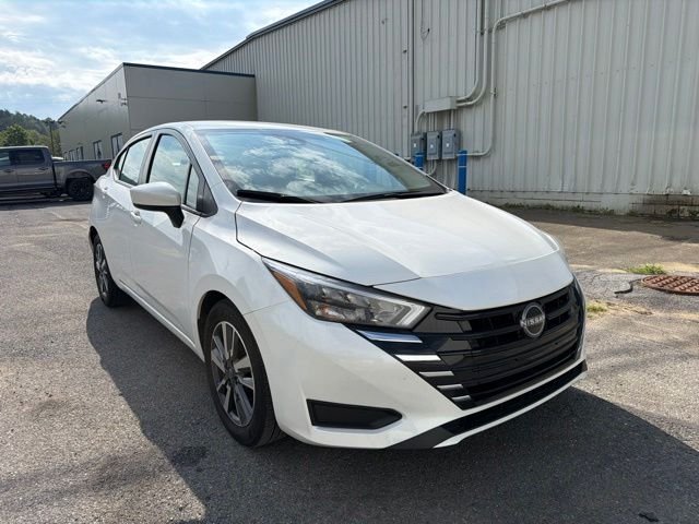 Used 2025 Aspen White Nissan 1.6 SV image 2