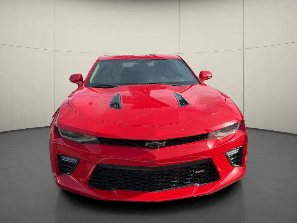 Used 2017 Red Chevrolet SS image 2