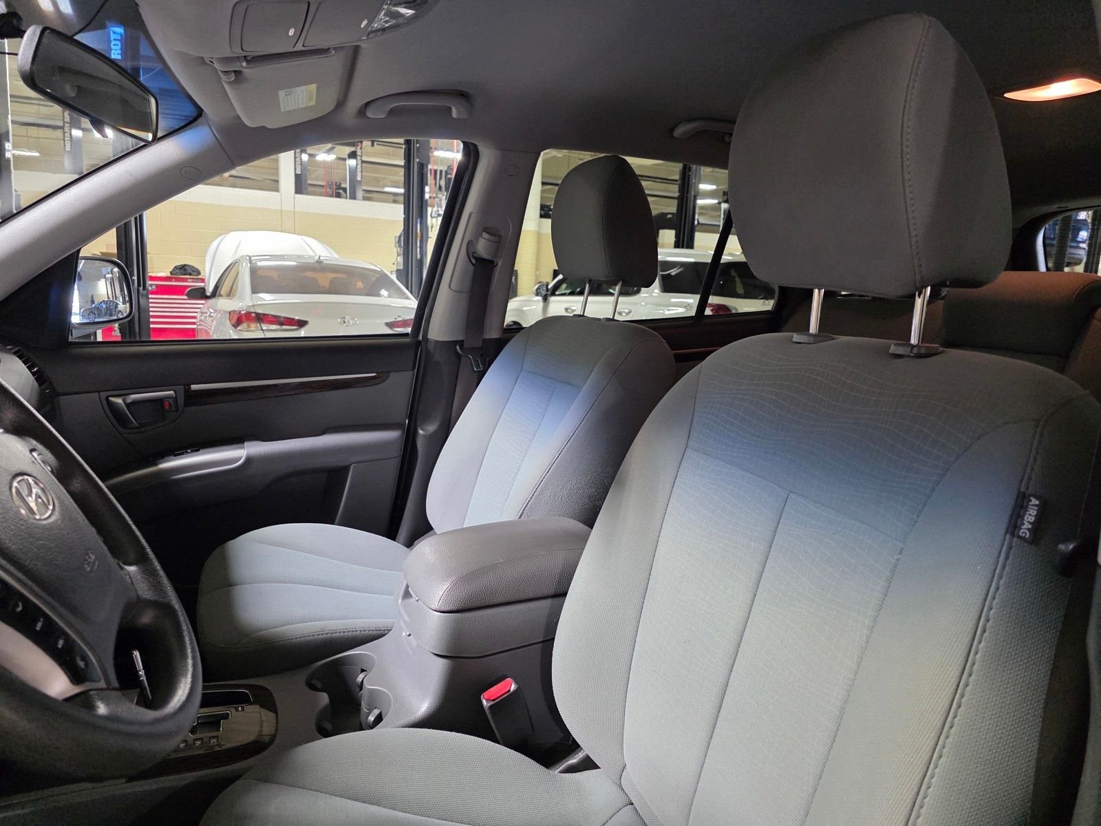 Used 2011 Mineral Gray Hyundai GLS image 23