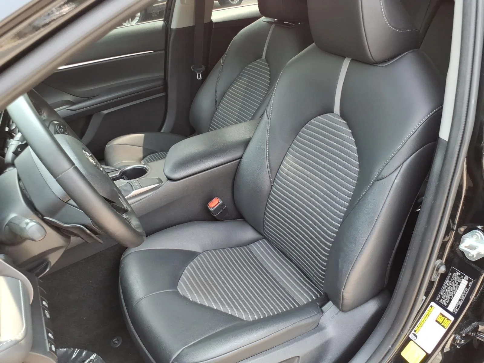 Used 2023 Midnight Black Metallic Toyota SE image 12