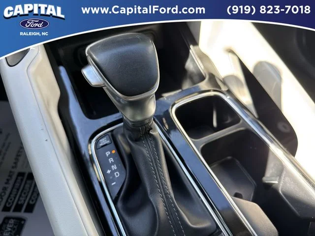Used 2024 White Kia S image 31
