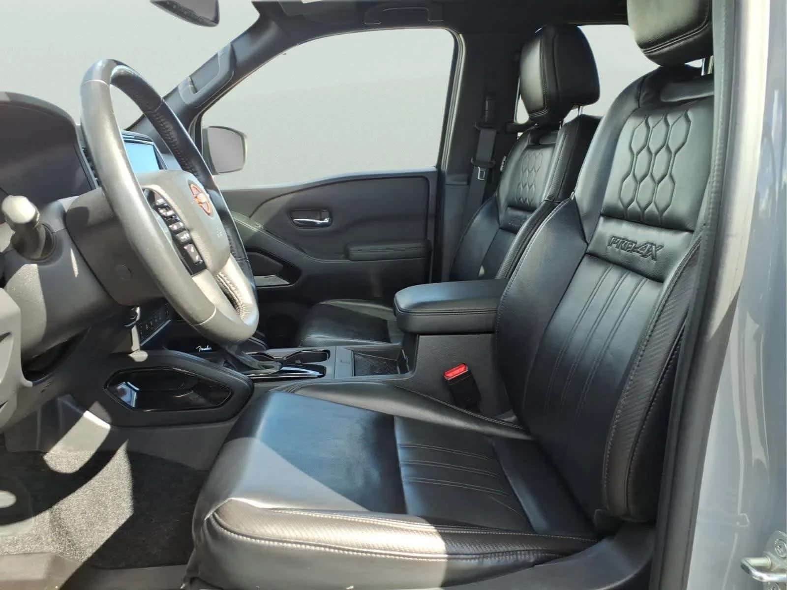Used 2022 Boulder Grey Pearl Nissan PRO-4X image 15