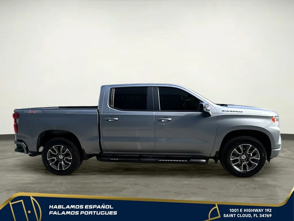Used 2025 Sterling Gray Metallic Chevrolet RST image 8