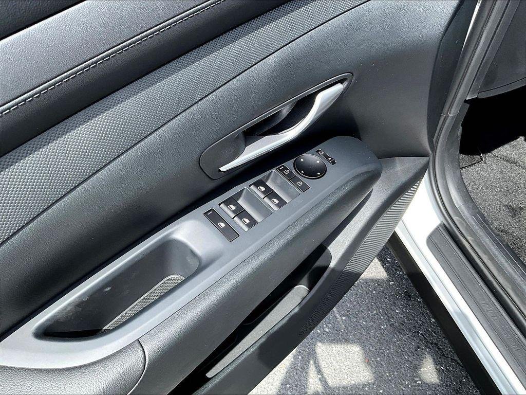 New 2026 White Hyundai SEL Plus AWD image 15