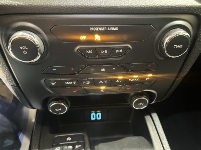 Used 2019 Silver Ford XLT image 16