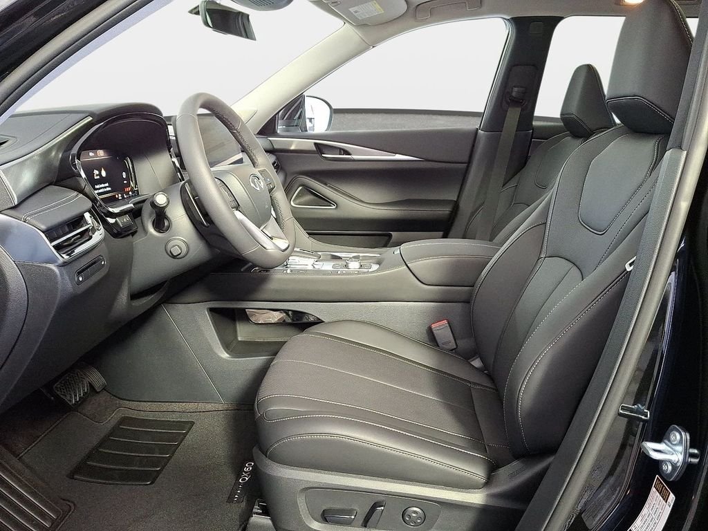 New 2027 MINERAL BLACK INFINITI Luxe AWD image 10