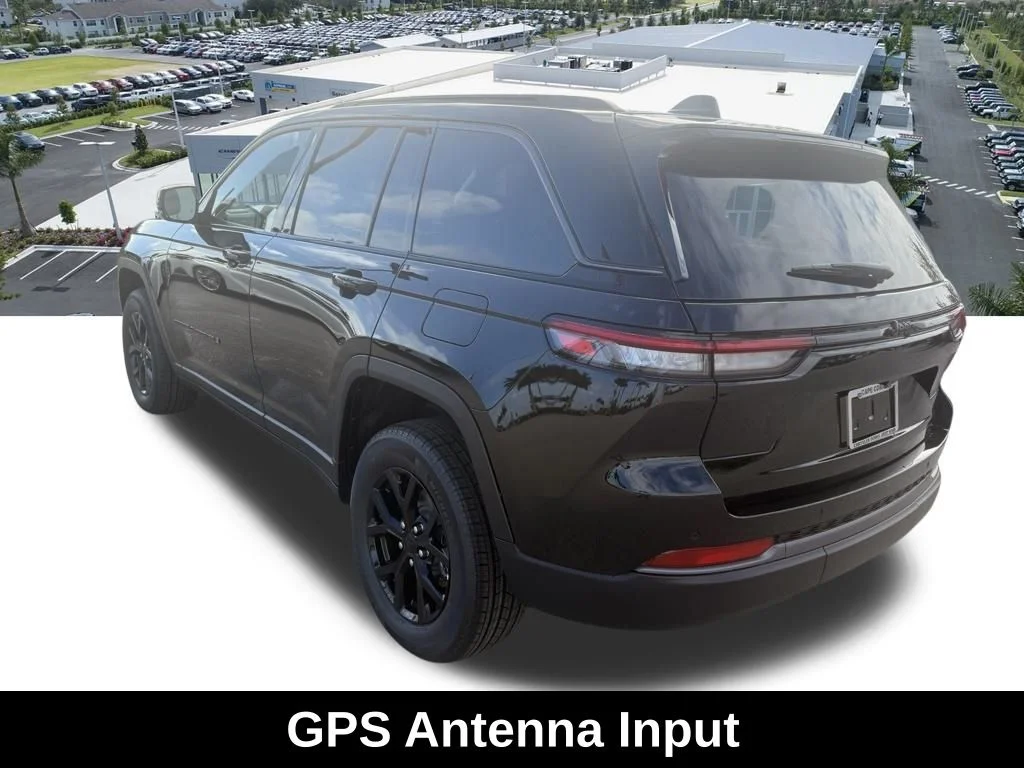 New 2026 Diamond Black Crystal Pearl-Coat Exterior Paint Jeep Altitude image 6