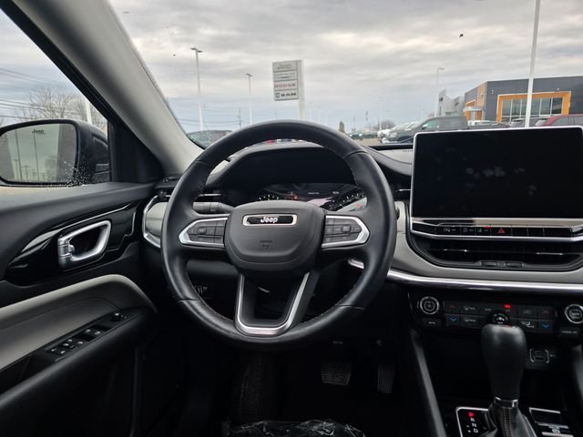 Used 2022 Black Jeep Limited image 14