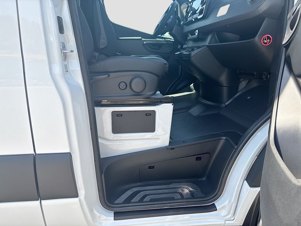New 2026  Mercedes-Benz Cargo 170 WB image 24