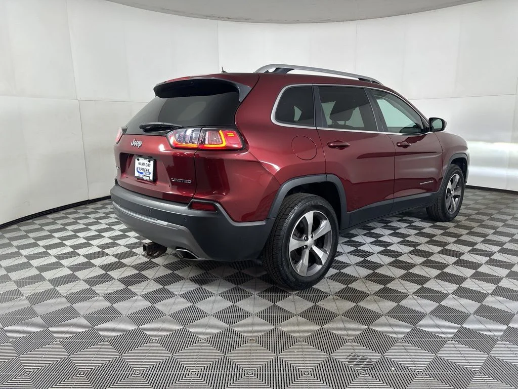 Used 2020 Red Jeep Limited image 10