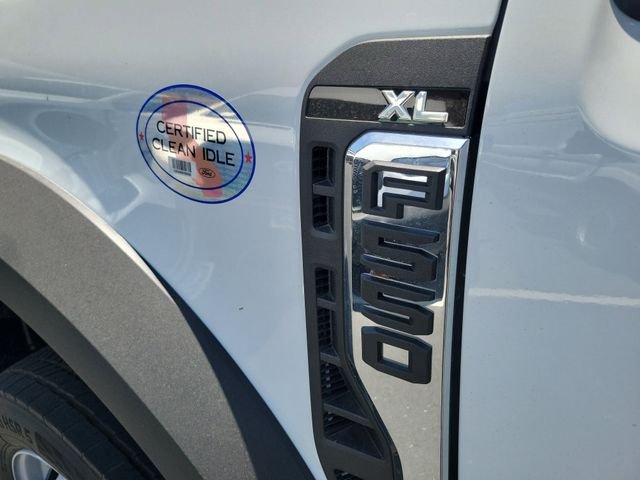 New 2026 Oxford White Ford F-550® XL image 23