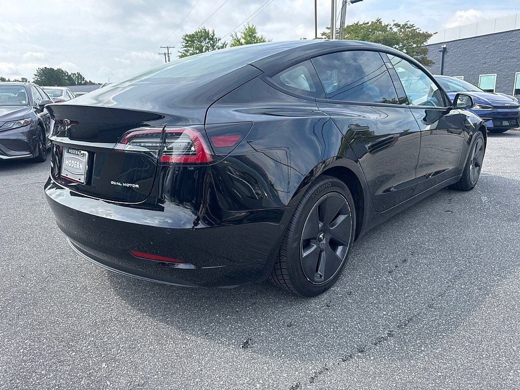 Used 2022 Black Tesla Long Range image 5
