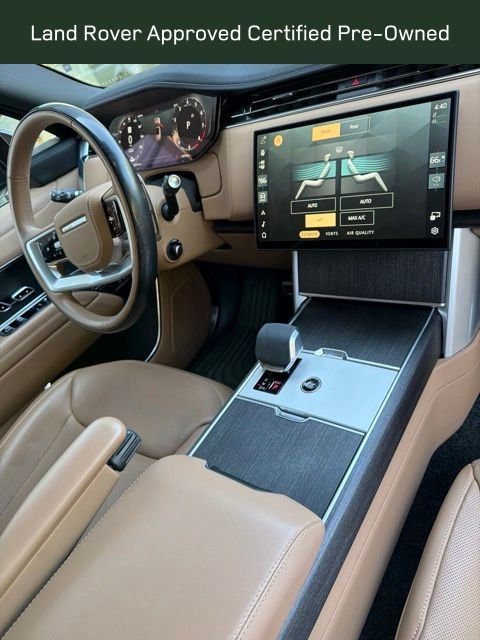 Certified Used 2025 Belgravia_Green Land Rover SE image 14