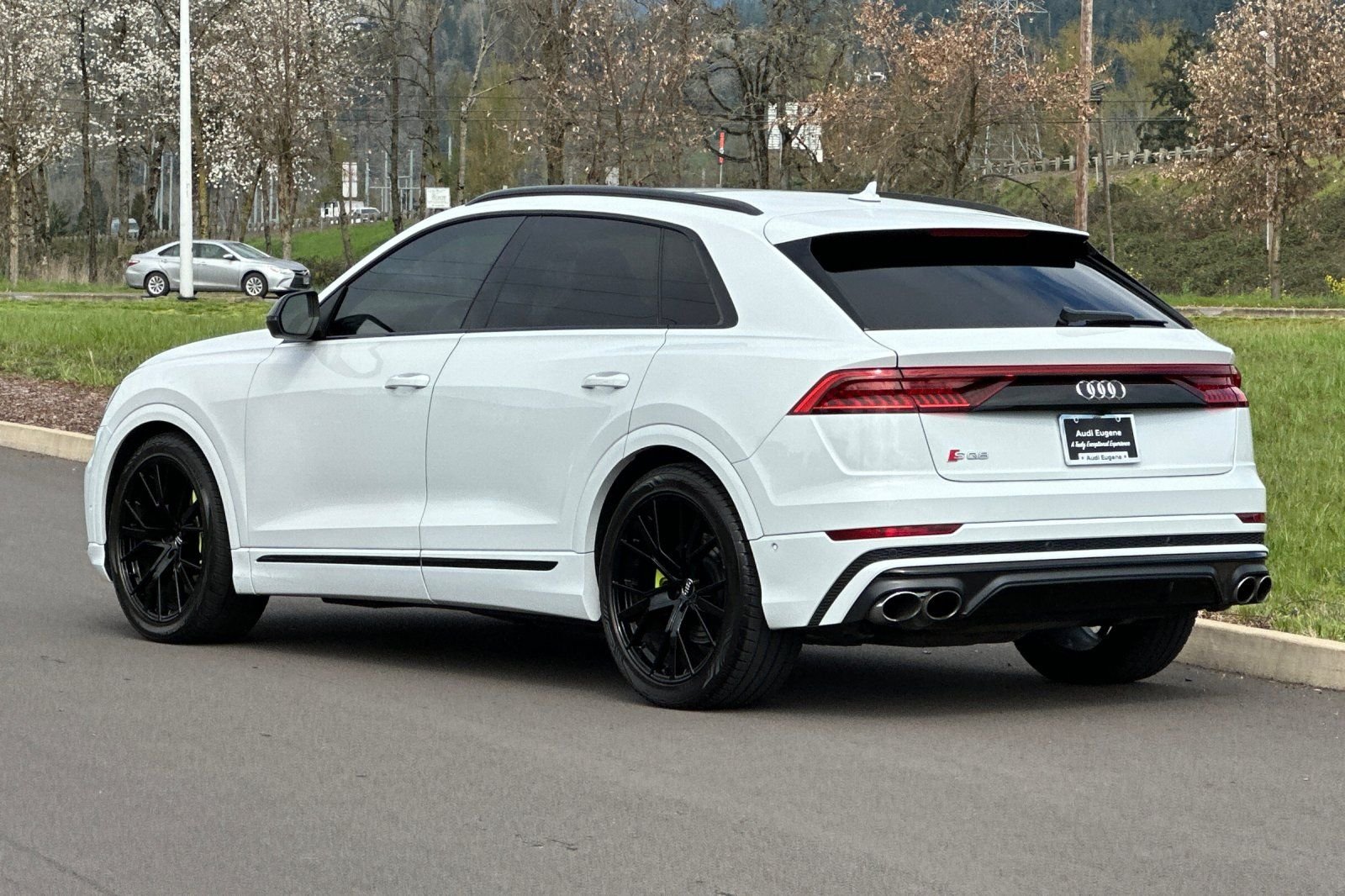 Used 2021 White Audi 4.0T Premium Plus image 5