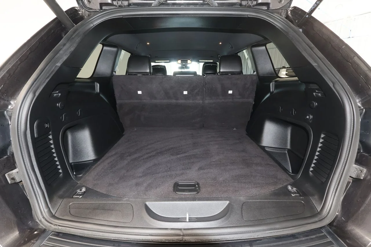 Used 2021 Gray Jeep Laredo X image 15
