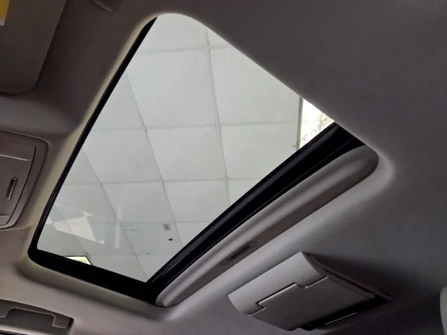 Used 2016 SUMMIT WHITE Chevrolet LTZ image 22