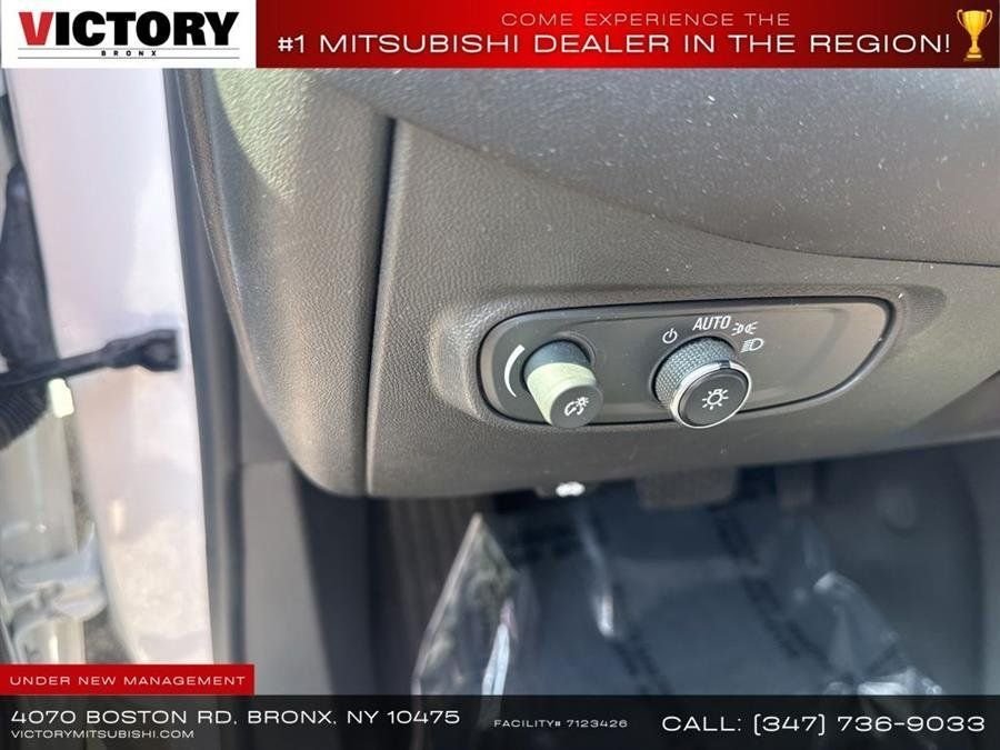 Used 2023 White Chevrolet LT image 28