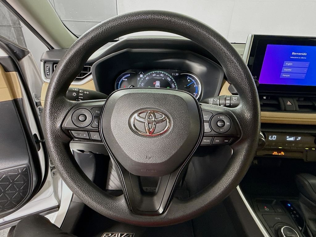 Used 2023 Ice Cap Toyota Hybrid XLE image 12
