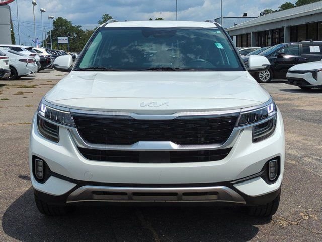 Used 2023 White Kia SX image 10