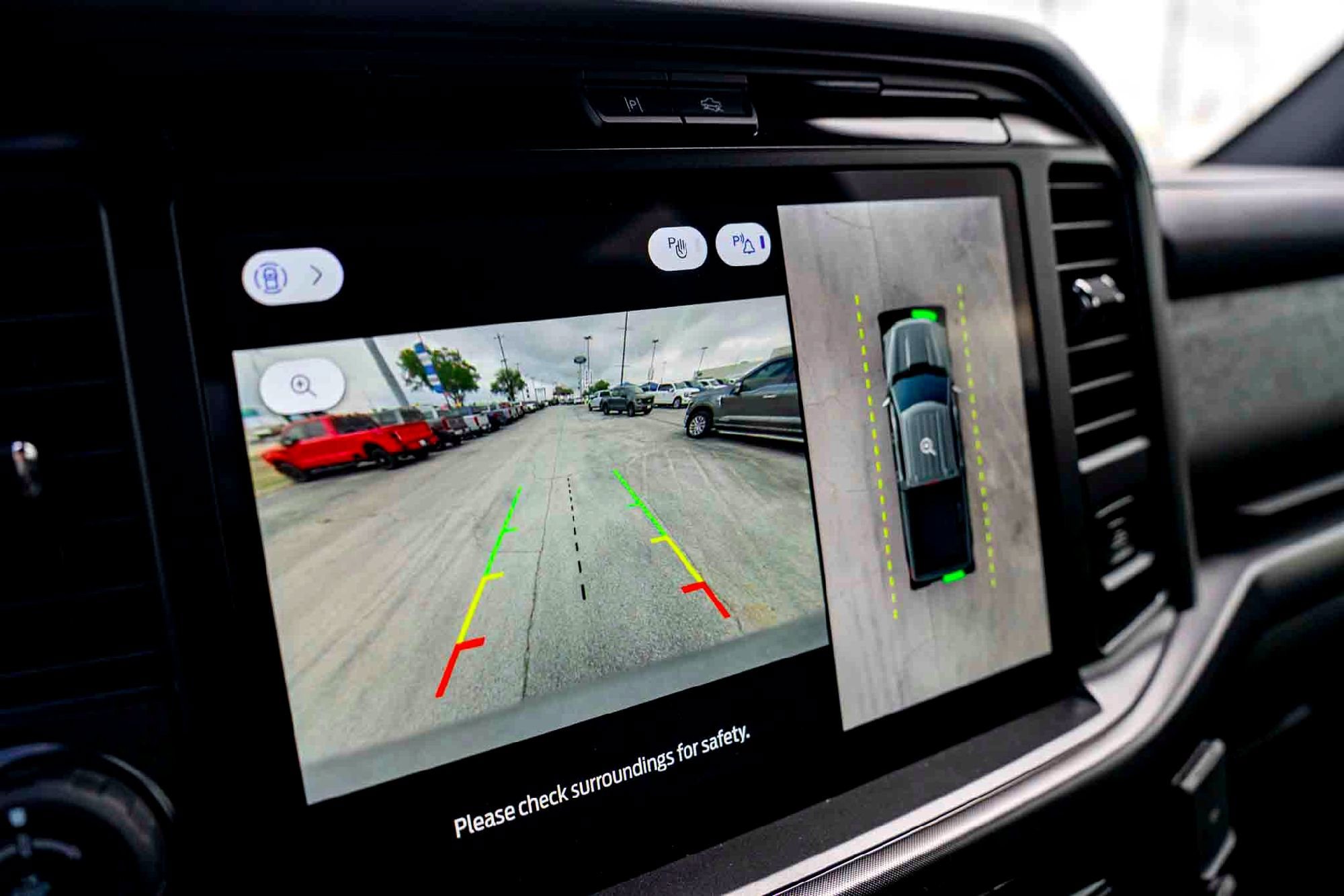 New 2025 Iconic Silver Metallic Ford Tremor image 15