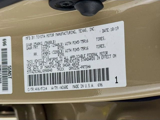 Certified Used 2020  Toyota SR5 image 29